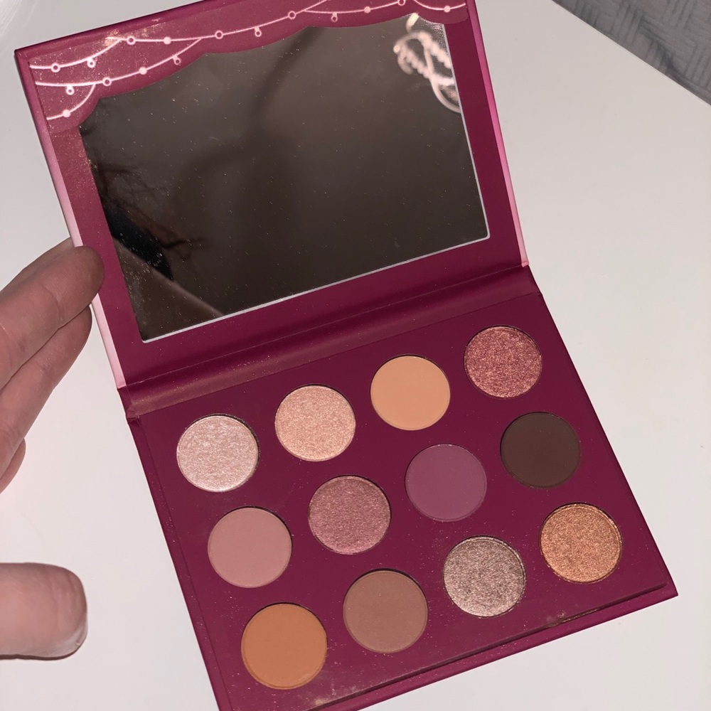 Colour Pop eyeshadow palette